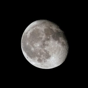 大人ニキビのクレーターに効果的な治療法は？